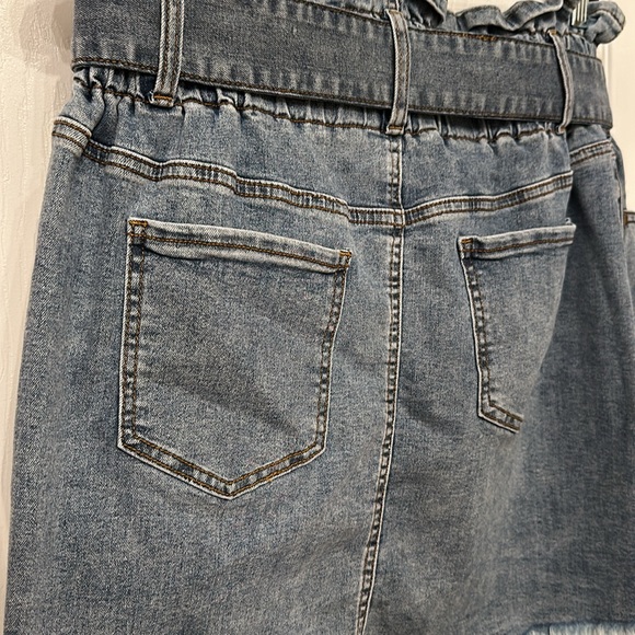 A Beautiful Soul denim skirt. Size 16 - Picture 5 of 5